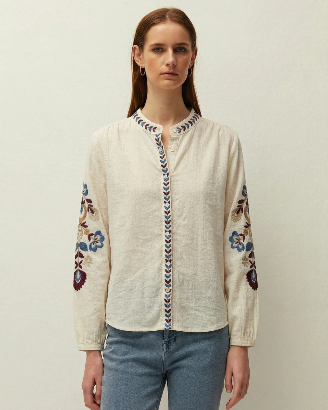 Camisa bordada cuello mao