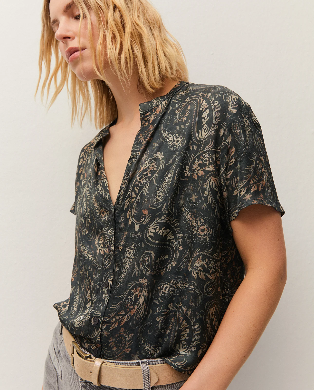 Camisa estampada escote mao - Image 3