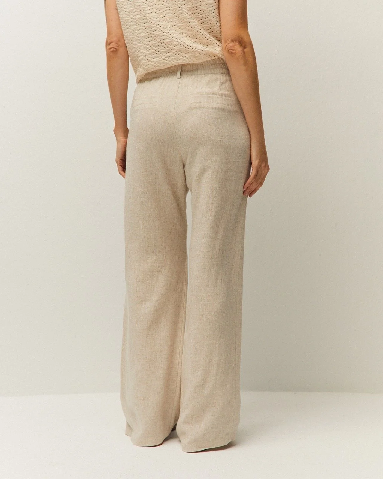Pantalón lino con botón - Image 2
